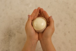 Bath Bomb - Honey - Flower Scent