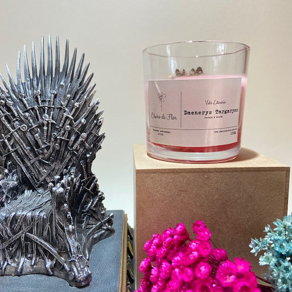 Vela Aromática Literária - Game Of Thrones  Daenerys Targaryen - Cheiro de Flor